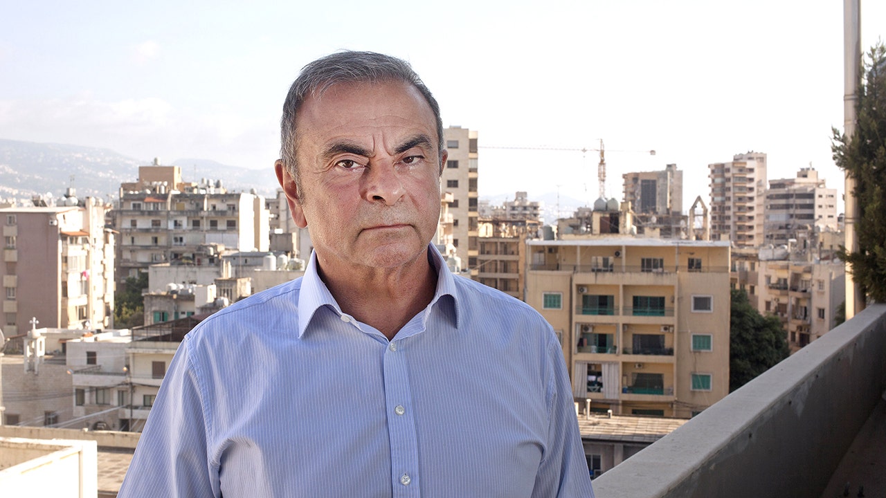 Carlos Ghosn, bloqué à Beyrouth, se dit prêt pour les enquêteurs français Carlos Ghosn, bloqué à Beyrouth, se dit prêt pour les enquêteurs français