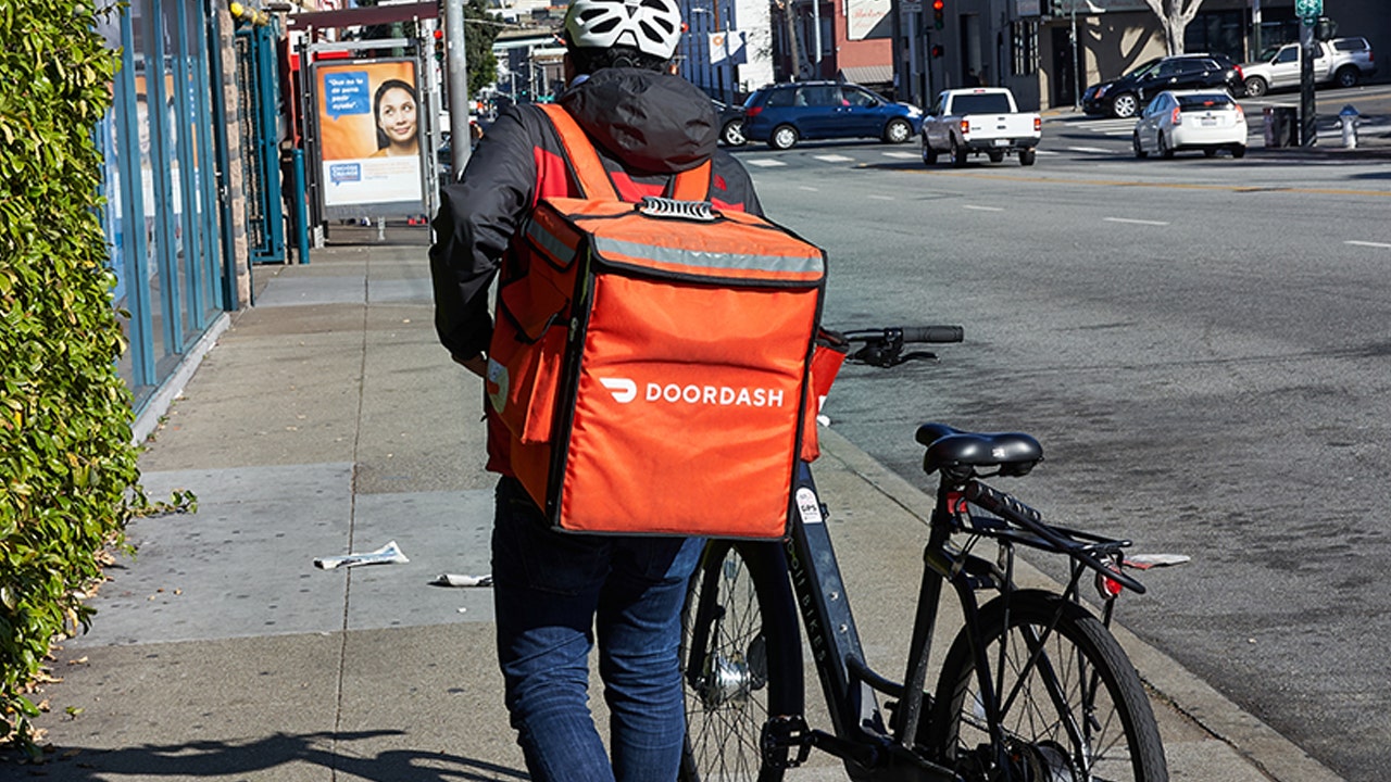 DoorDash unveils hourly pay option for delivery drivers