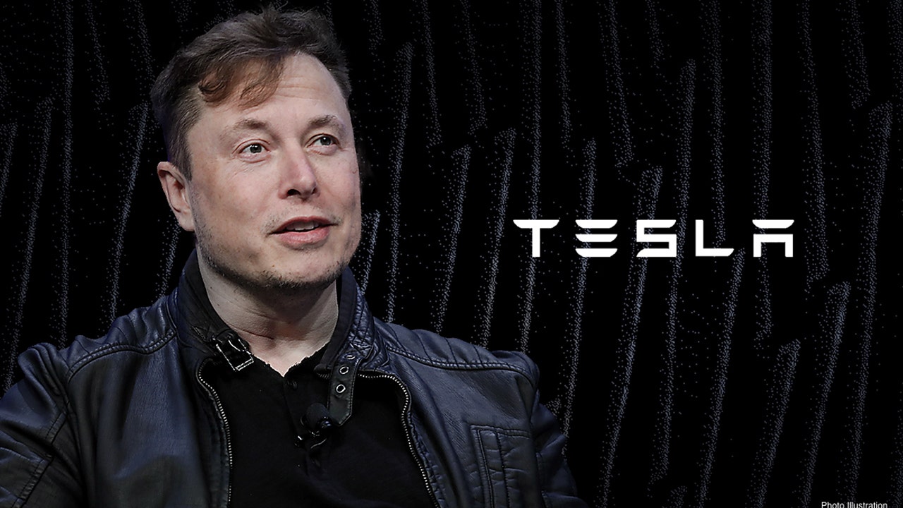 Elon Musk says making Tesla private would be an ‘impossible’ task