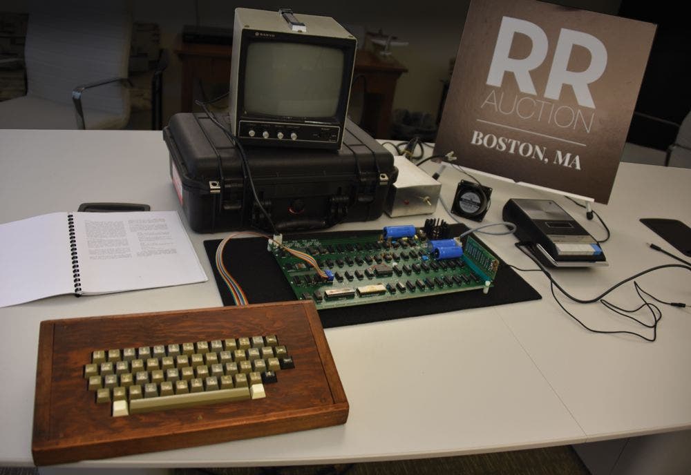 Original Apple-1 Computer Sells for $500,000 at Auction