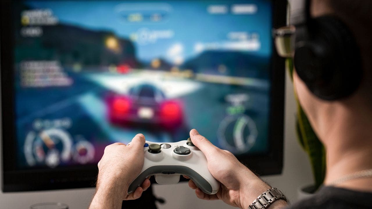 Game Stop moves like day traders on play pressure
