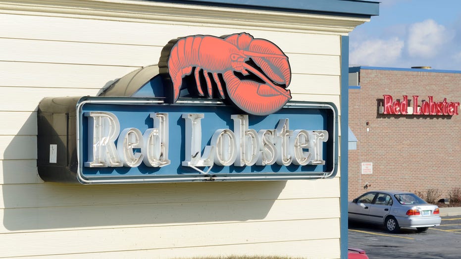 Red Lobster sign