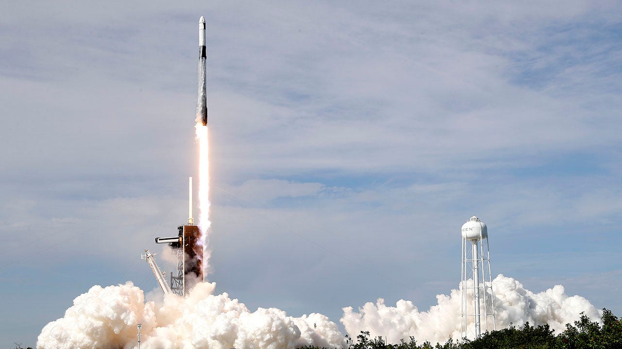 SpaceX successfully launches Starlink satellites, lands on seventh 2021 mission