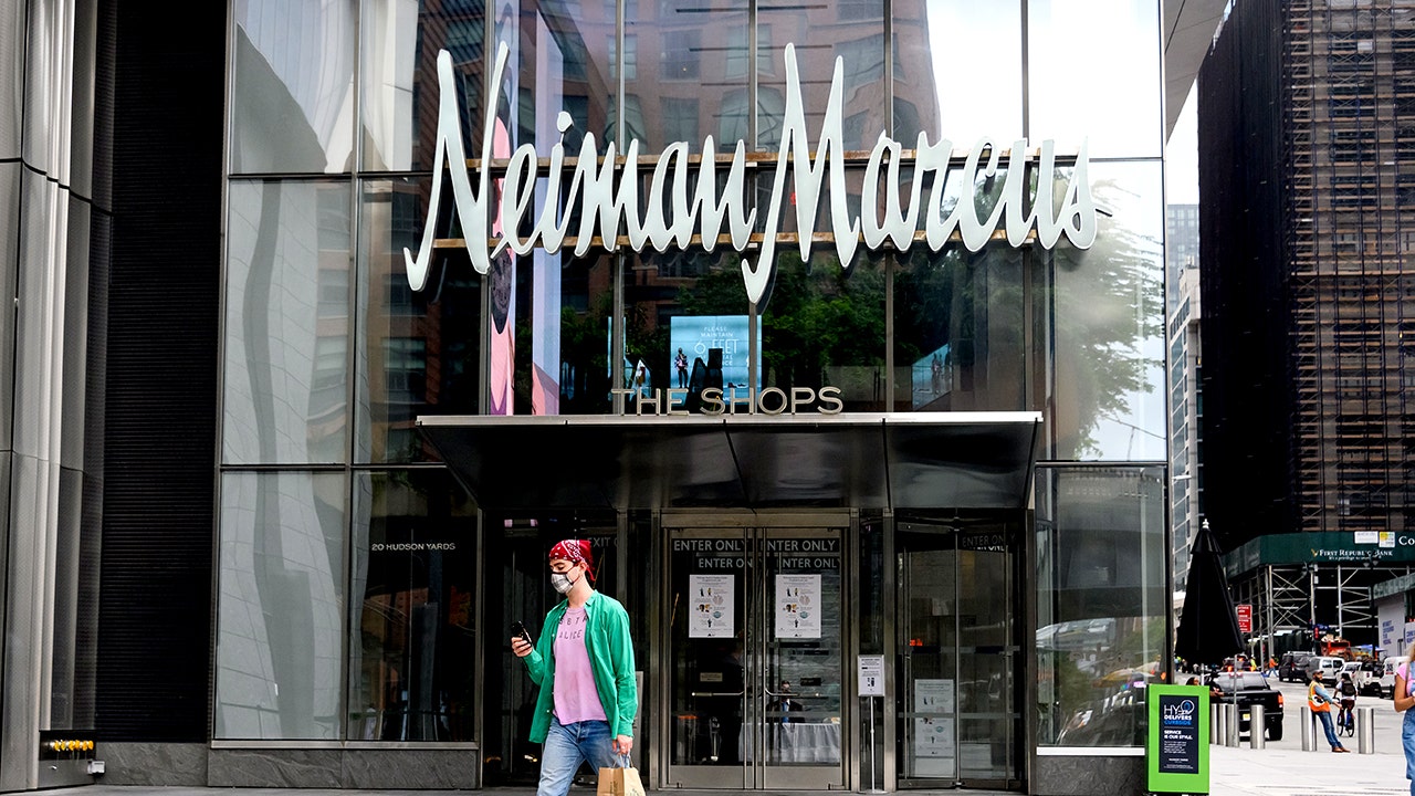 Neiman Marcus mulls splitting into 3 separate businesses