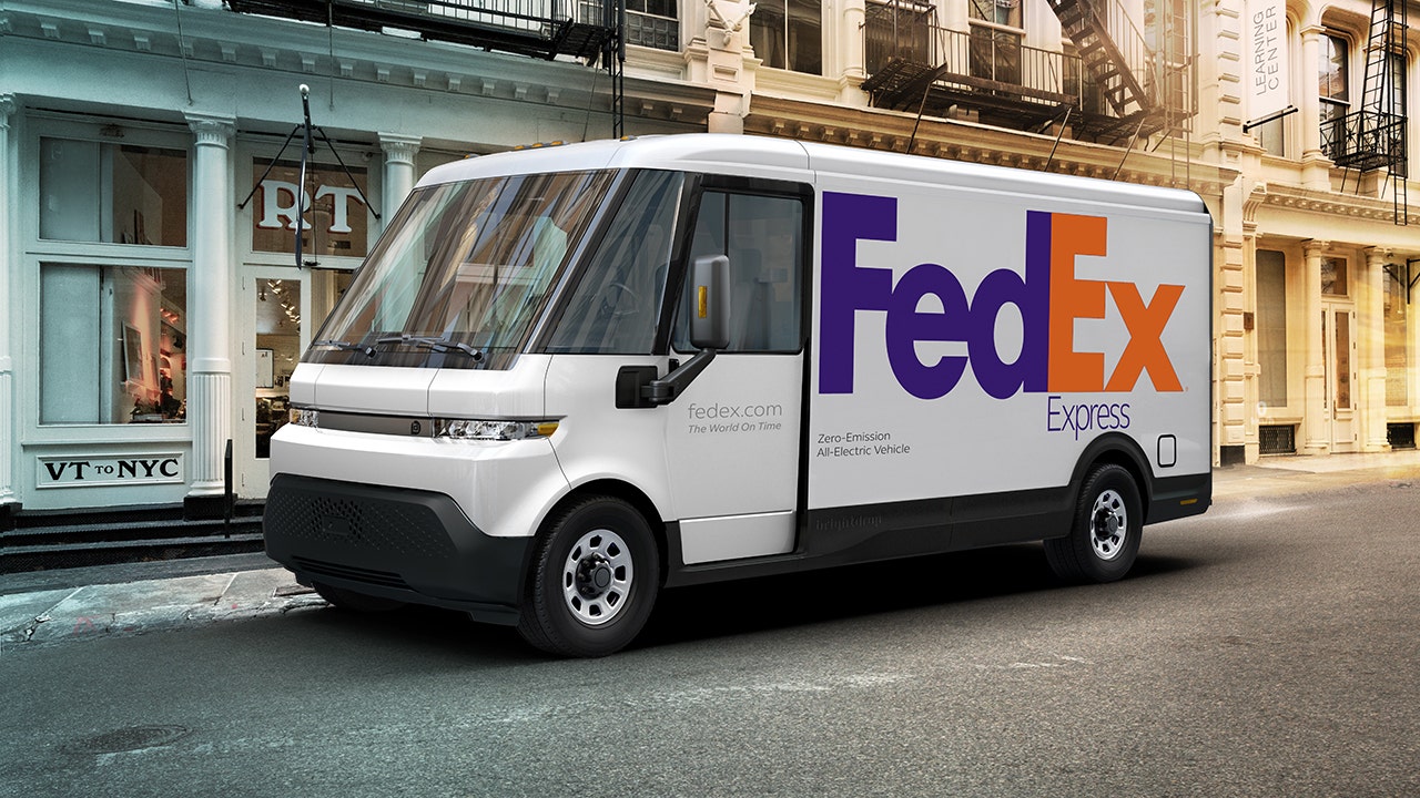 Pandemic continues to generate profits for FedEx
