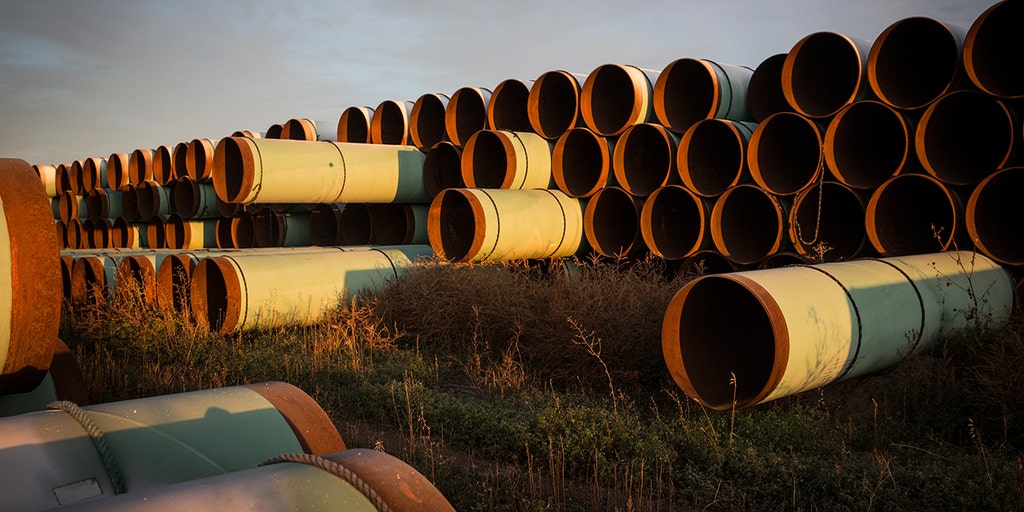 Biden's Keystone XL pipeline cancellation leaves laid-off workers begging for answers: 'They are taking my jobs away' - Vimarsana News
