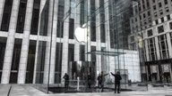 Omicron forces Apple stores to reduce service in New York City