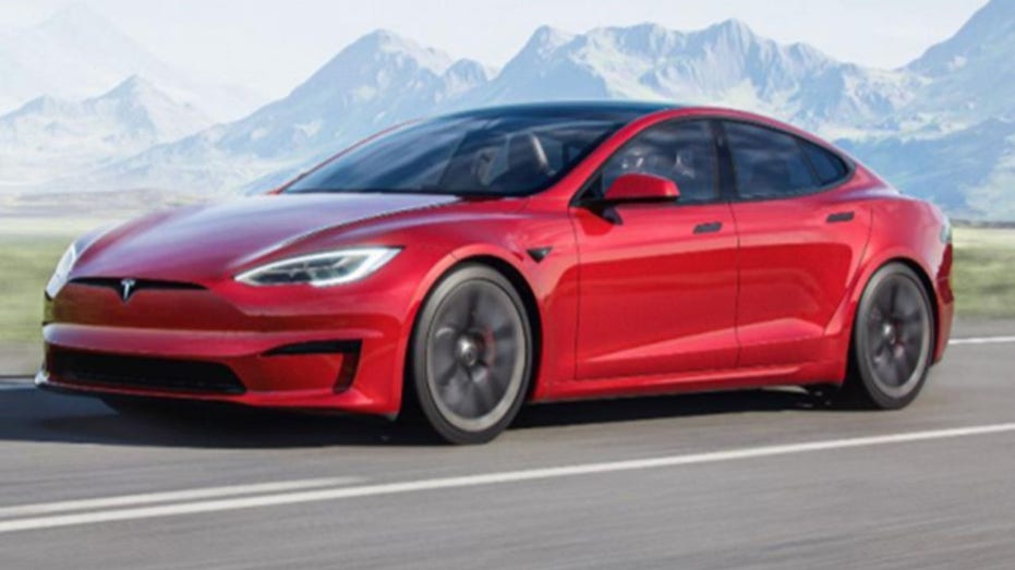 Tesla redesigned Model S 