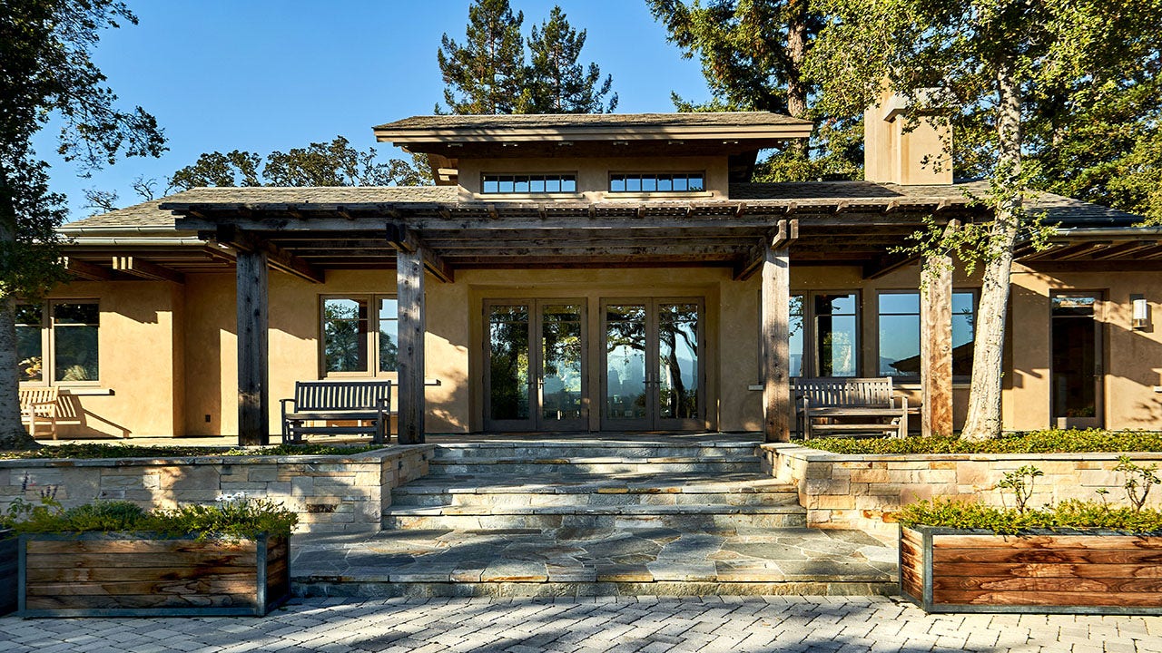 Silicon Valley compound of former JetBlue chairman Joel Peterson lands on  the market for $49 million | Fox Business