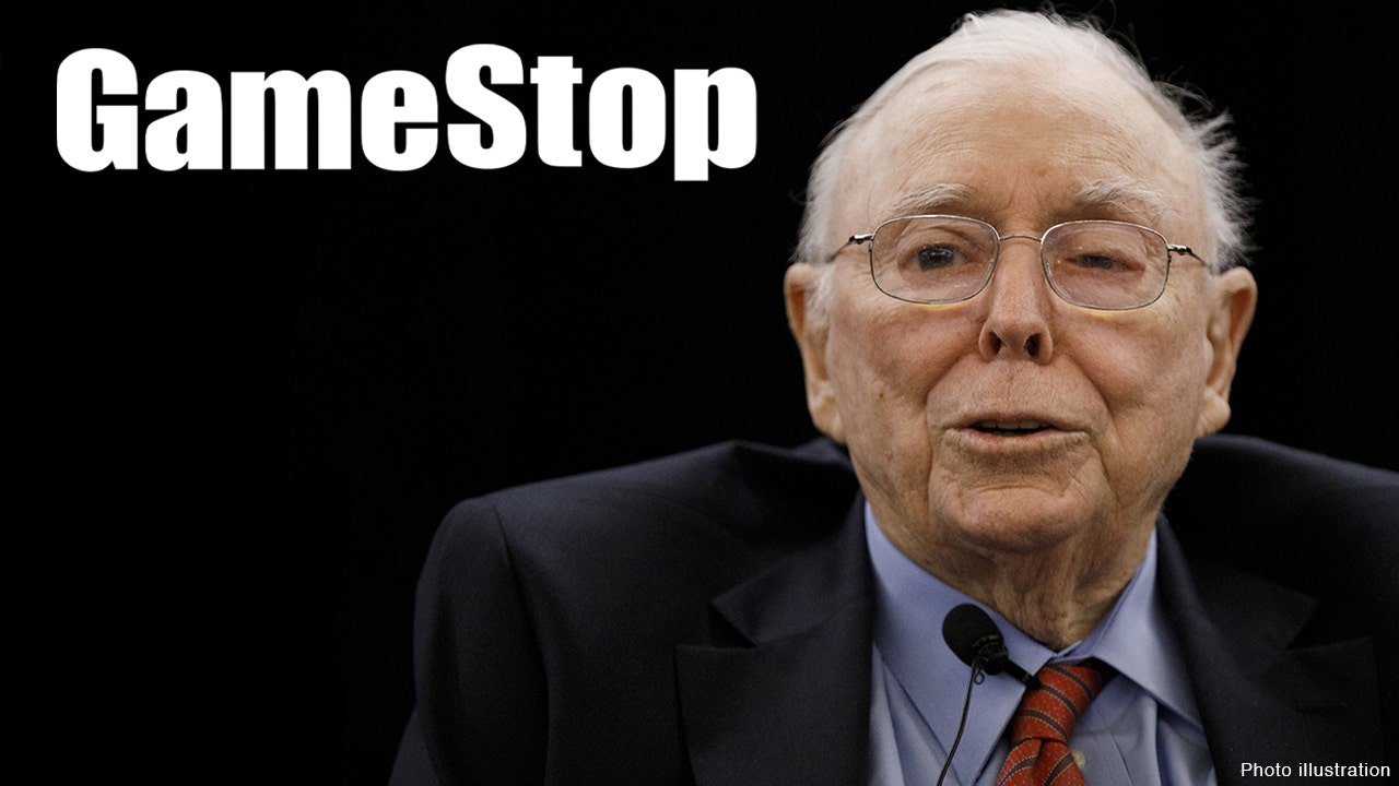 Charlie Munger: Robinhood attracts amateurs with commission-free trade is a ‘dirty way to make money’