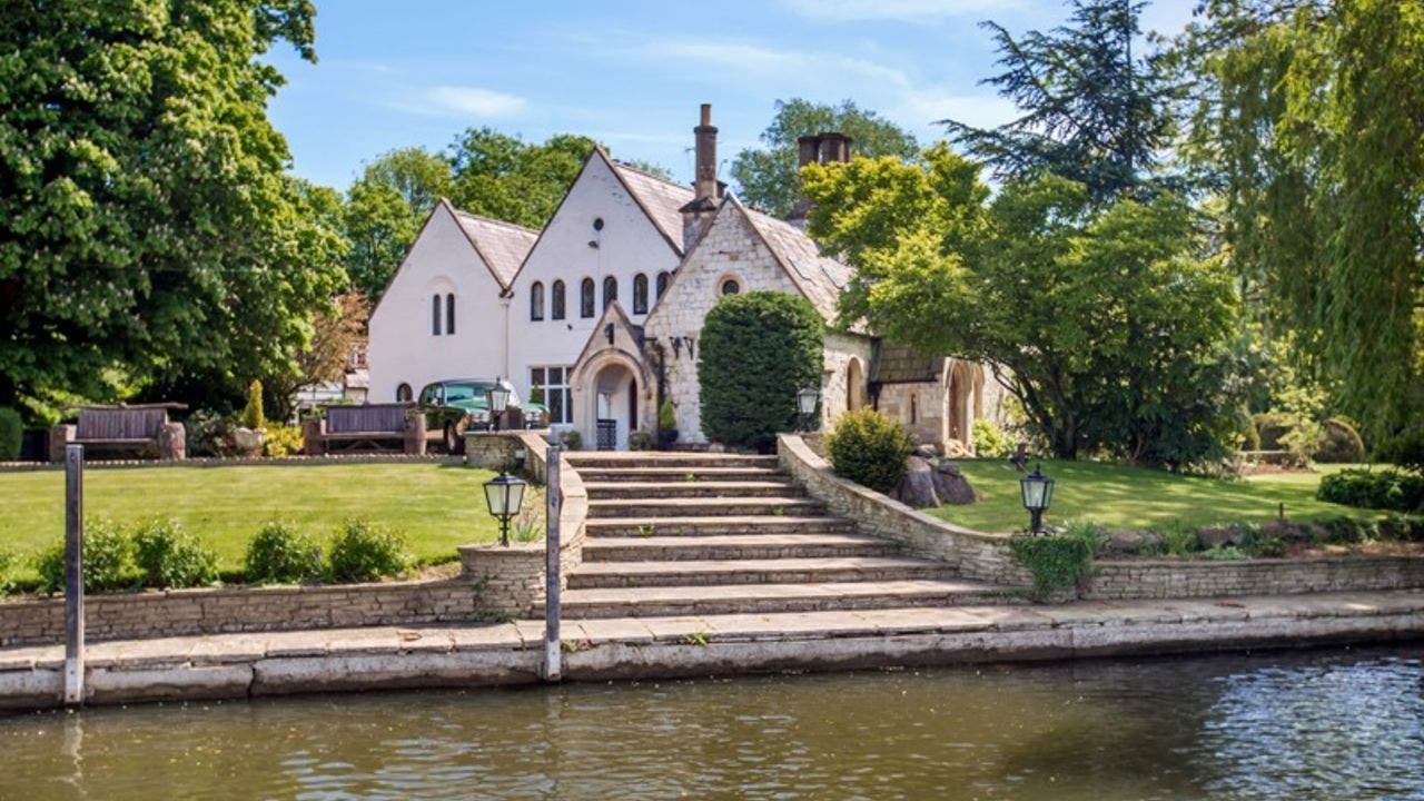 English home where King John signed Magna Carta in 1215 is up for sale