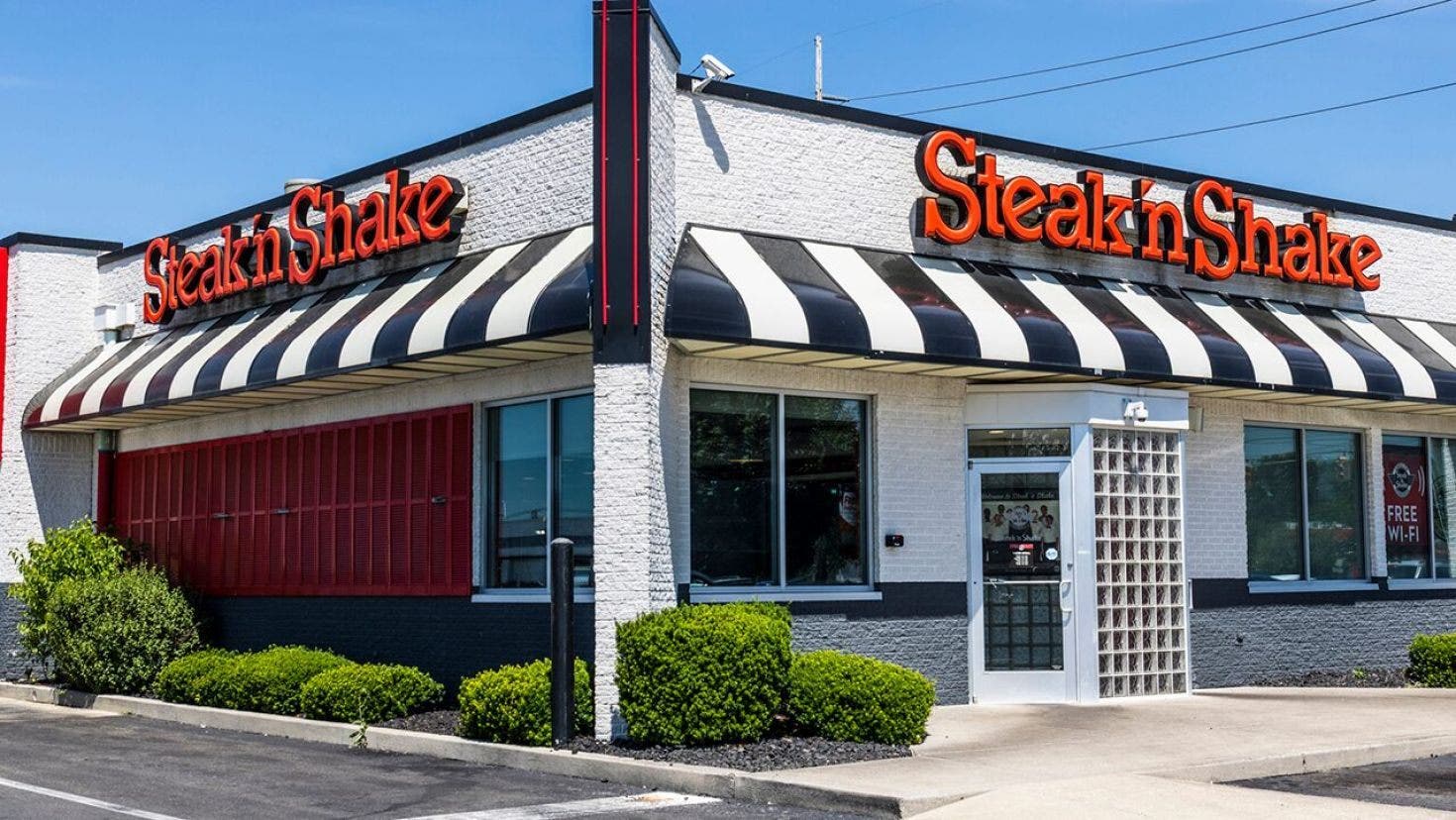 Steak A Shake in fast food fight avoids bankruptcy, but fries Fortress