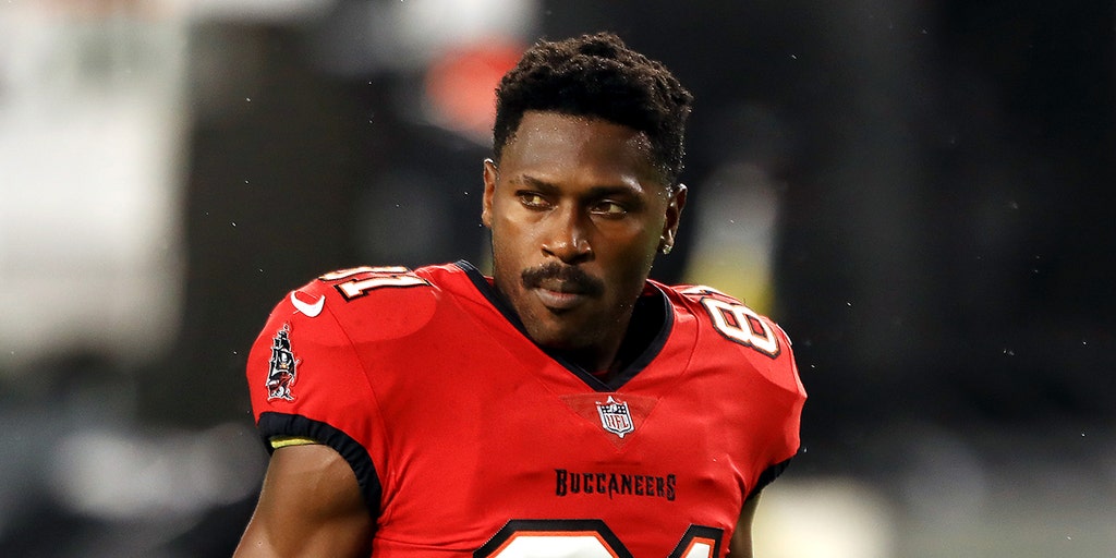 Super Bowl 2021: Buccaneers' Antonio Brown (knee) 'not worried' about  missing showdown with Chiefs