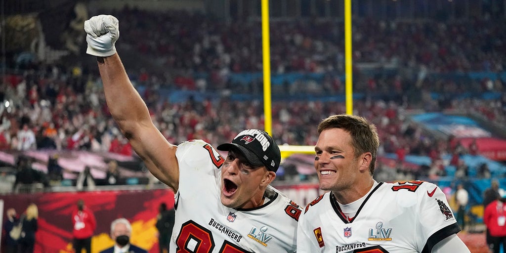 Tom Brady cashes in on Super Bowl bonus after Bucs dominate Chiefs