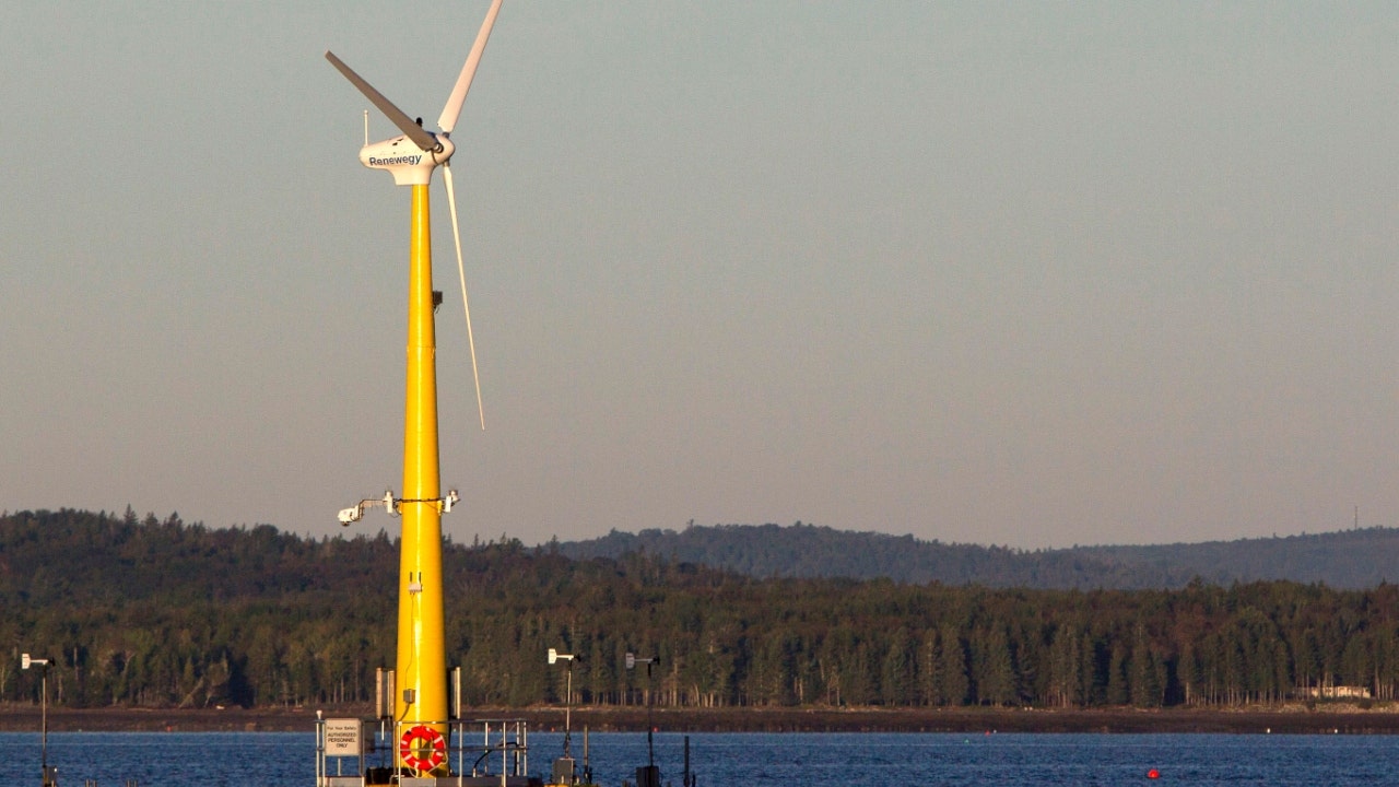 Biden supports $ 2 billion wind power project on Martha’s Vineyard, despite concerns over fishing