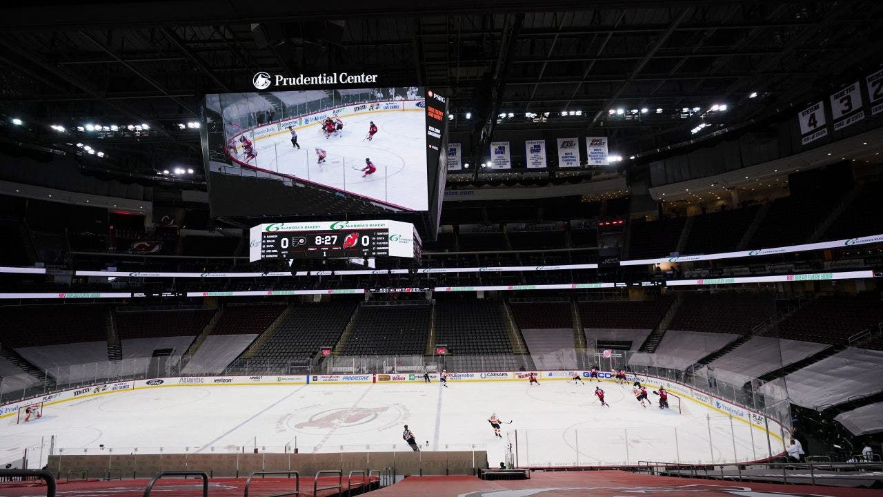 New Jersey Devils fans return to Prudential Center with ...