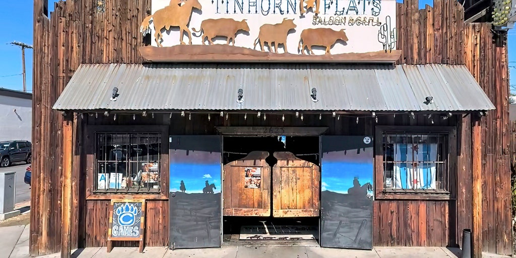 LA restaurant cuts padlocks from doors in defiance of city's COVID shutdown orders, declares 'autonomous zone' - Vimarsana News