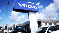 Volvo recalls nearly 260,000 older cars over air bag issue