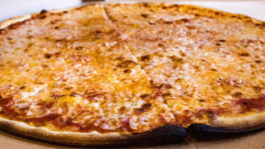 Least popular pizza toppings revealed in new survey | Fox Business