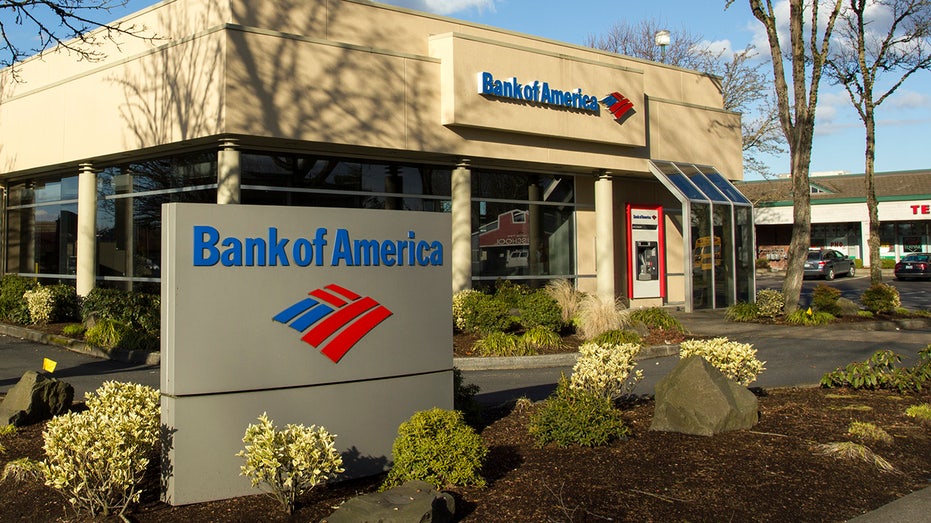 Bank of America sign and storefront