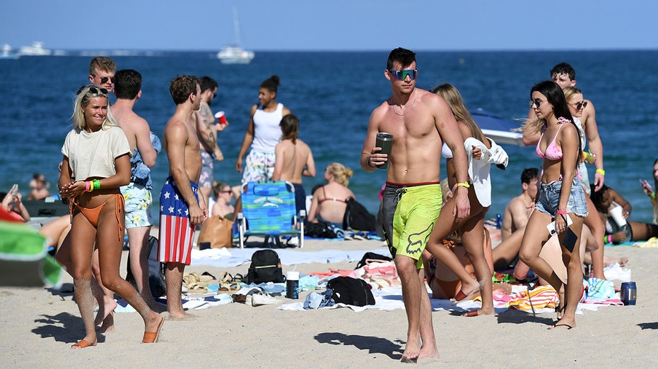 US air journey hits pandemic high as spring breakers hit the beach front