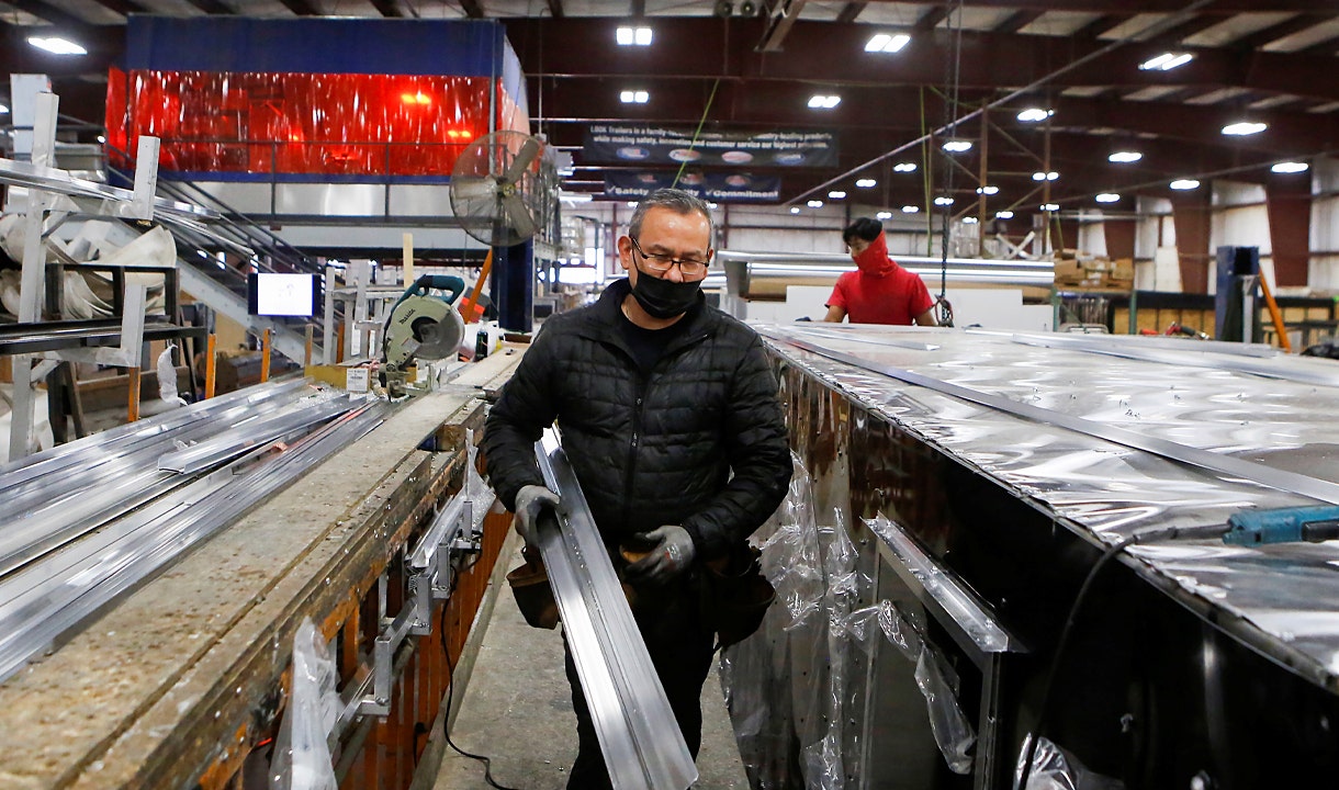Aluminum prices soar with the headache of new construction