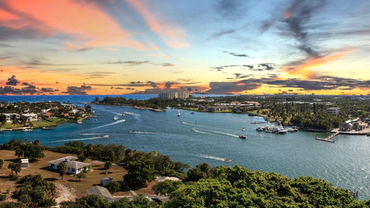 The new Palm Beach? Jupiter, FL, is drawing luxury homebuyers