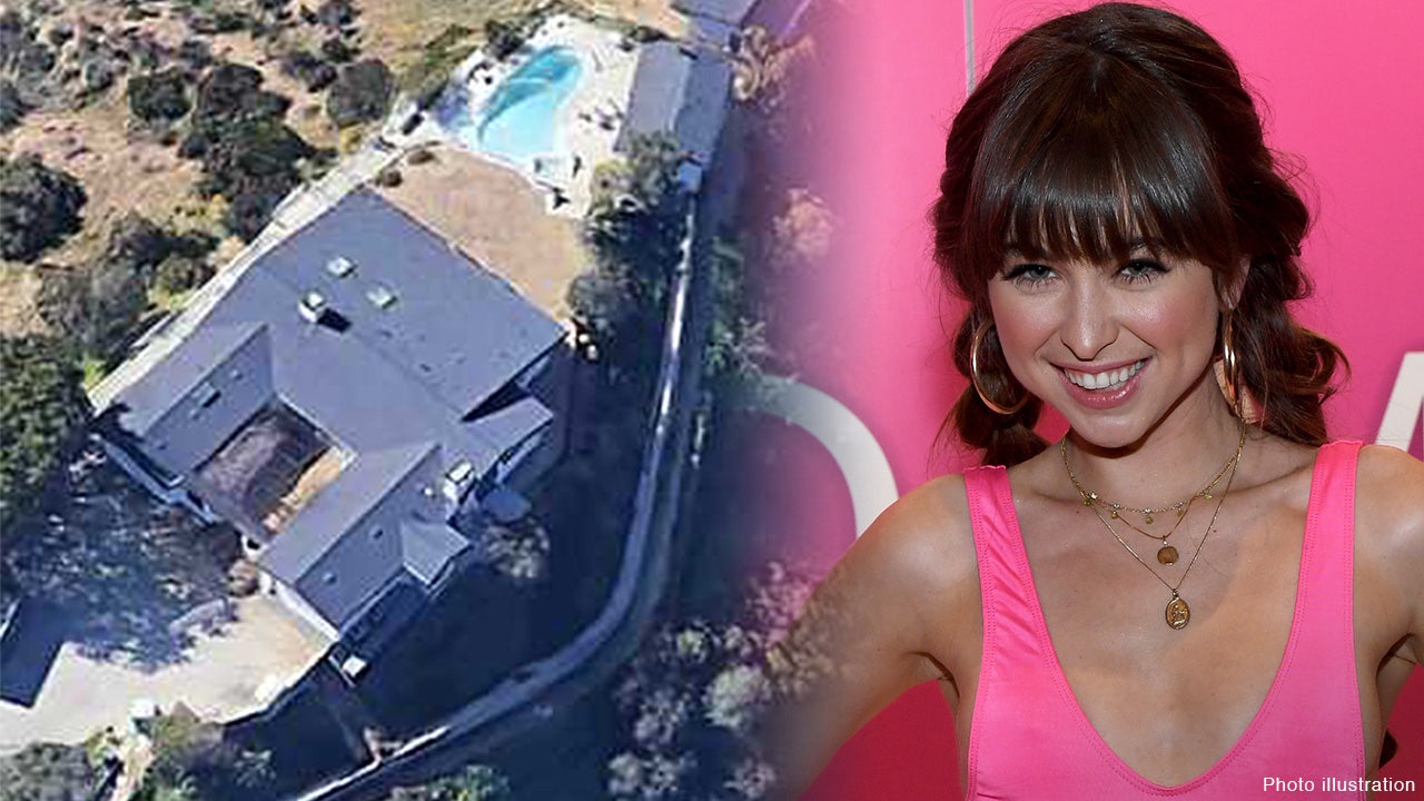 Onlyfans Porn Superstar Riley Reid Drops 4 8m On Pasadena Estate Fox Business