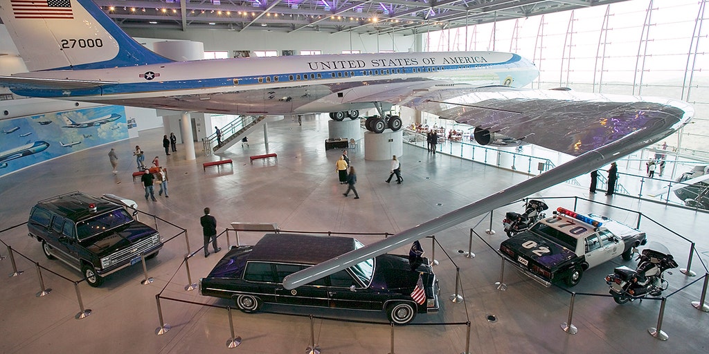 Air force one ronald reagan clearance library