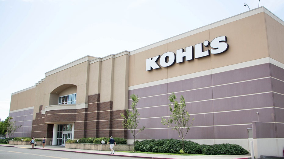 JCPenney owners offer to buy archrival Kohl’s for $8.6B | Fox Business