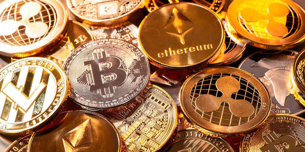 2 kriptovaliutos, kurios galėtų įveikti Bitcoin 2022 m