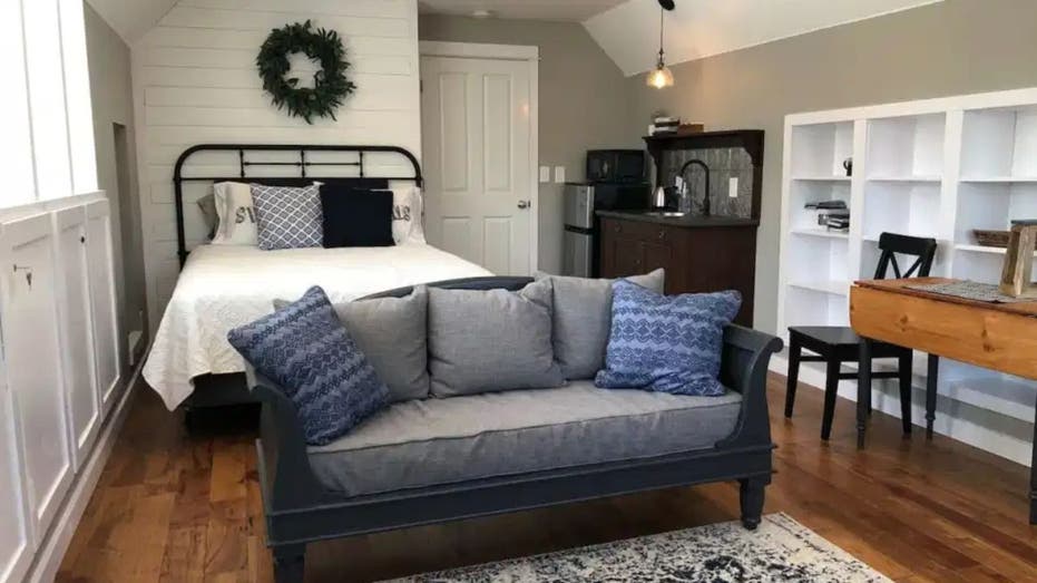 Airbnb vacation rental home in Oregon