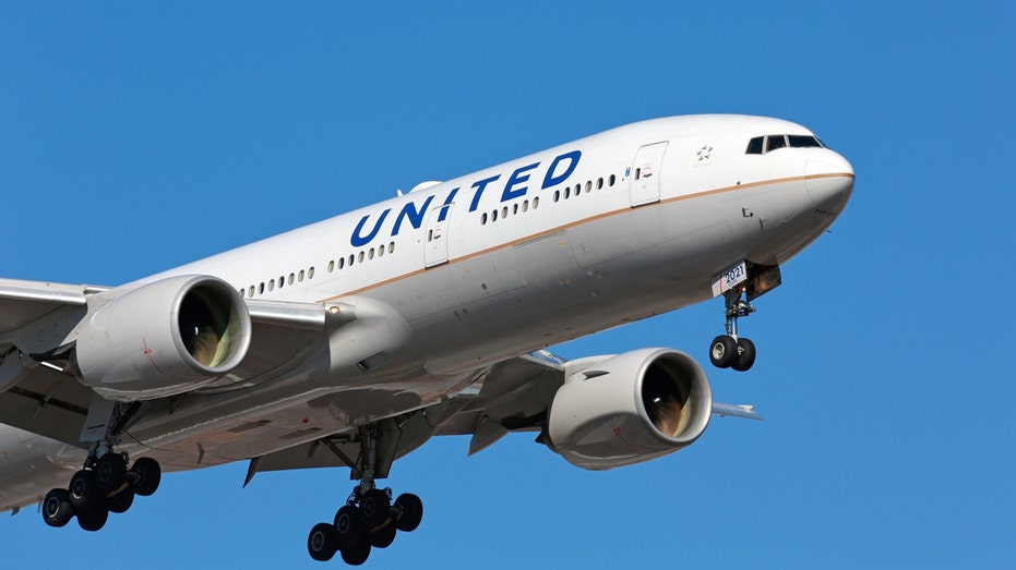 United Airlines announces unvaccinated employees with exemptions can return to work