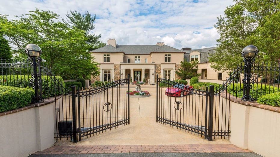 Mike Tyson's former house sold