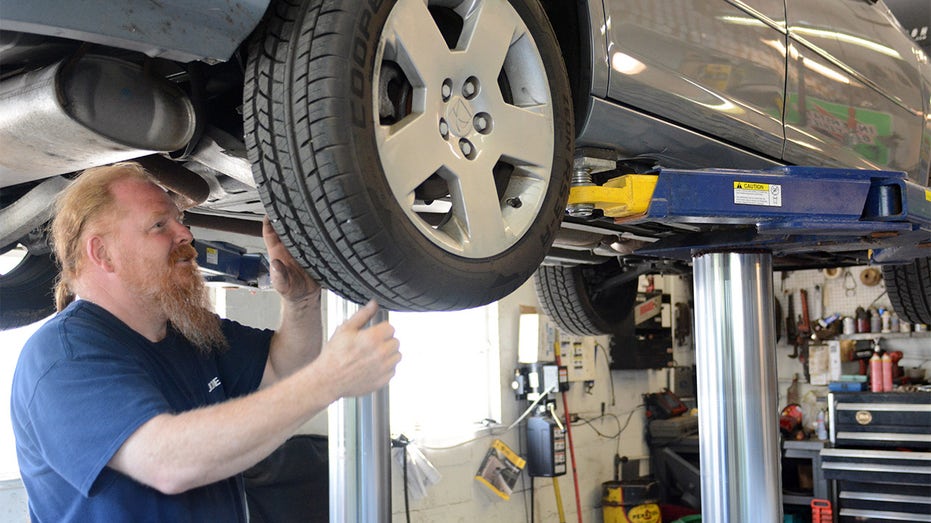 mechanic car maintenance