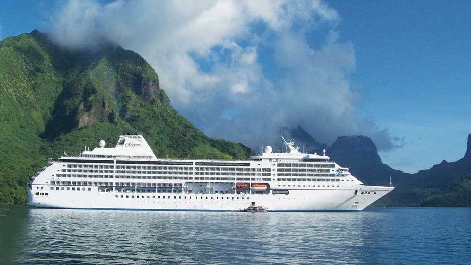 regent cruises iceland 2023