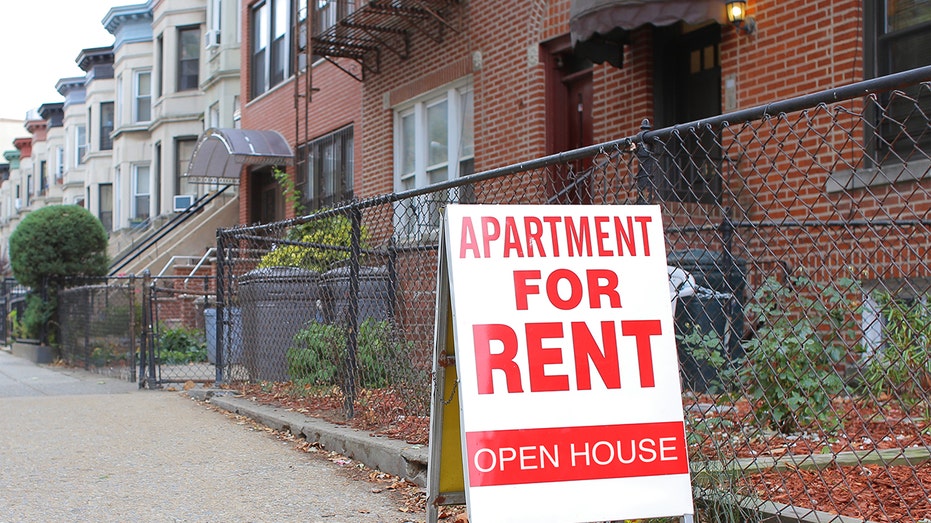 apartment for rent sign