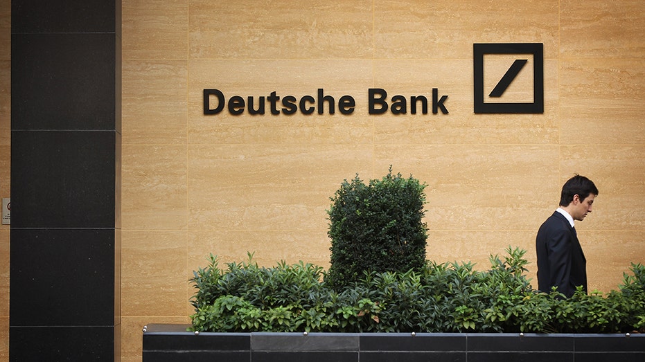 LONDON, ENGLAND - SEPTEMBER 05: A general view of Deutsche Bank on September 5, 2011 in London, England. Shares at Deutsche Bank fell by nearly 9 per cent today after news emerged that it was one of several banks currently being examined by the Serious Fraud Office, to determine whether financial institutions fraudulently misrepresented asset backed securities deals to clients in the UK. (Photo by Dan Kitwood/Getty Images)