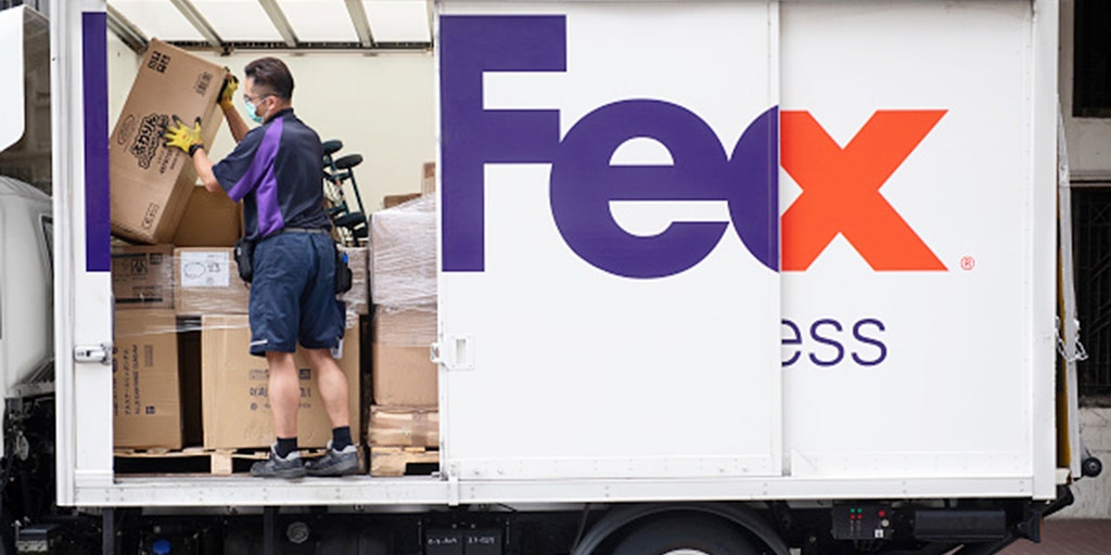FedEx say staffing problems crimped earnings in first quarter - Vimarsana News