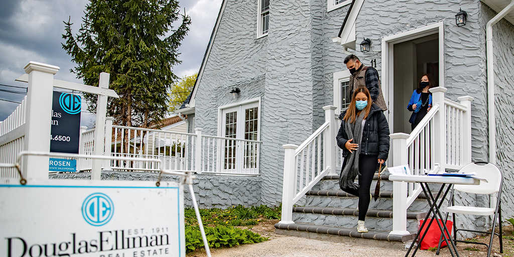 Cooling housing market: Idaho, Colorado, Utah sellers drop prices in July - Vimarsana News