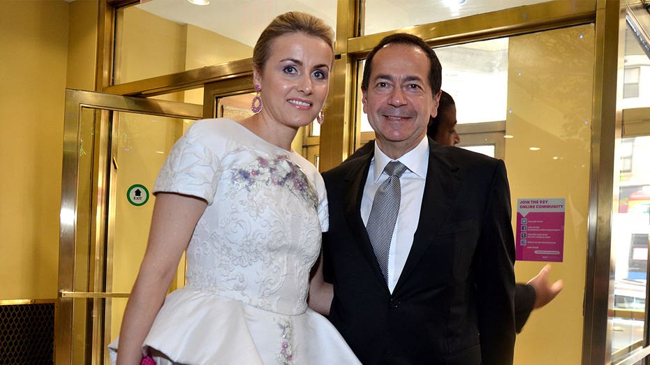 Billionaire investor John Paulson&#39;s divorce puts stock holdings at stake | Fox Business