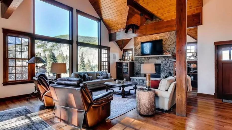 What You Can Get For 3M In Breckenridge Colorado Fox Business   Whispering Pines Living Room 1 