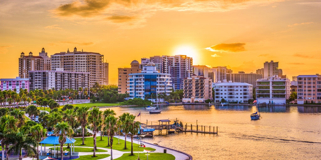 Sarasota-Florida-iStock.jpg?ve=1&tl=1