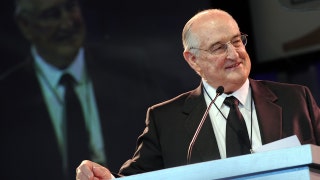 Walter Scott Jr., business partner of Warren Buffett, dead at 90