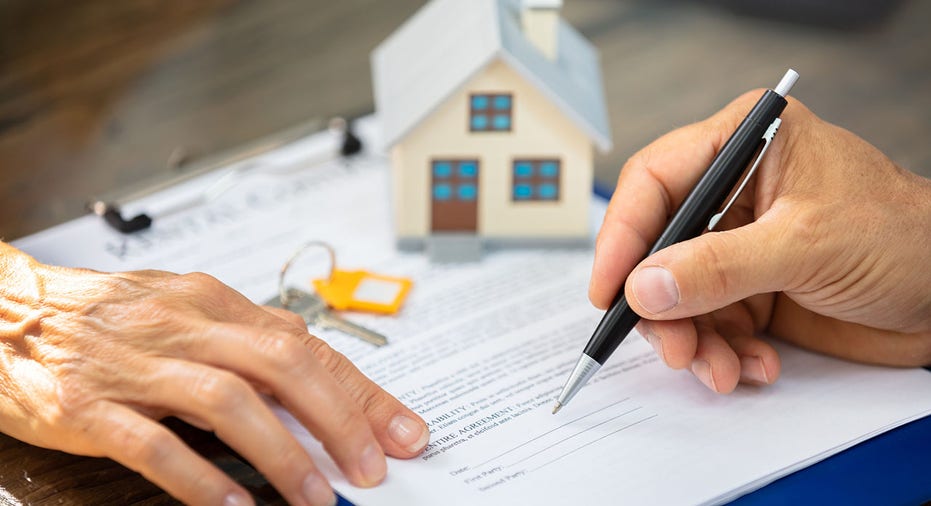 How to get out of a real estate agent contract