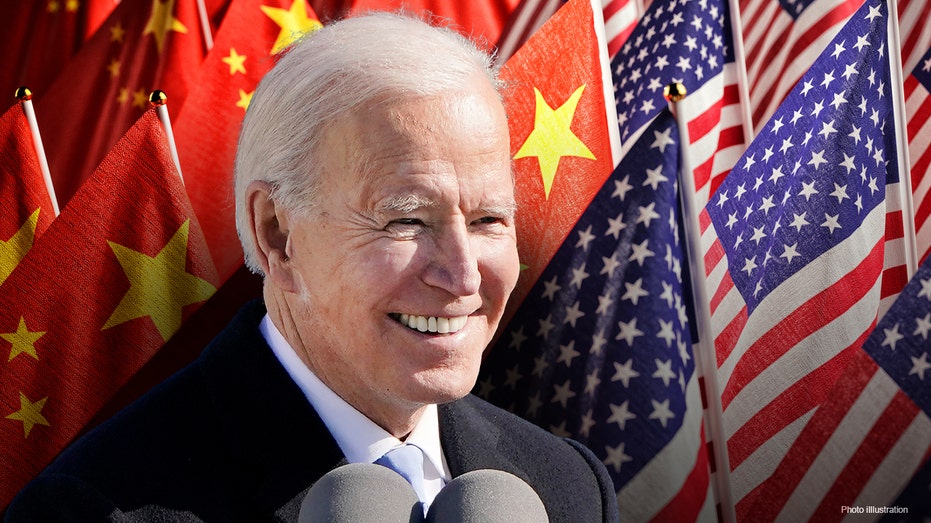 Biden with Chinese and US flags