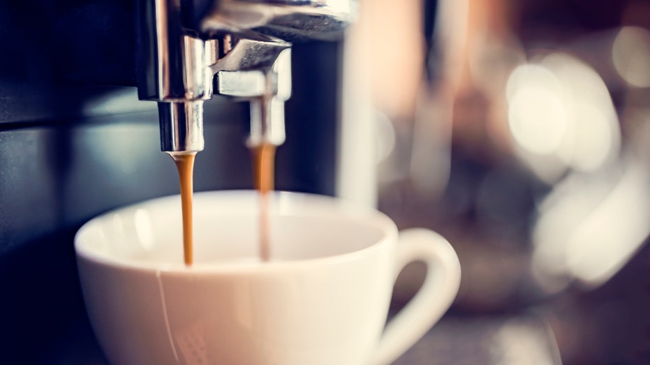 Espresso coffee machine 
