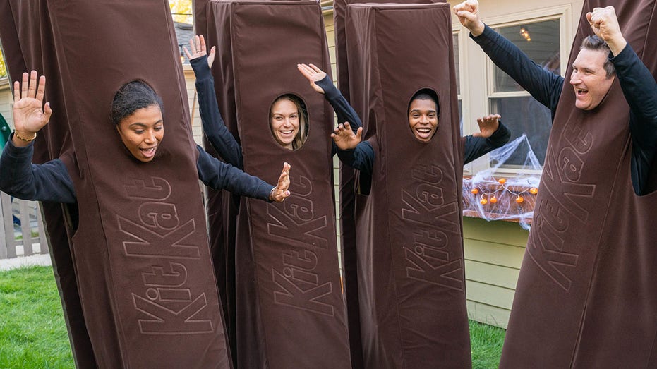 KIT KAT Costume Group