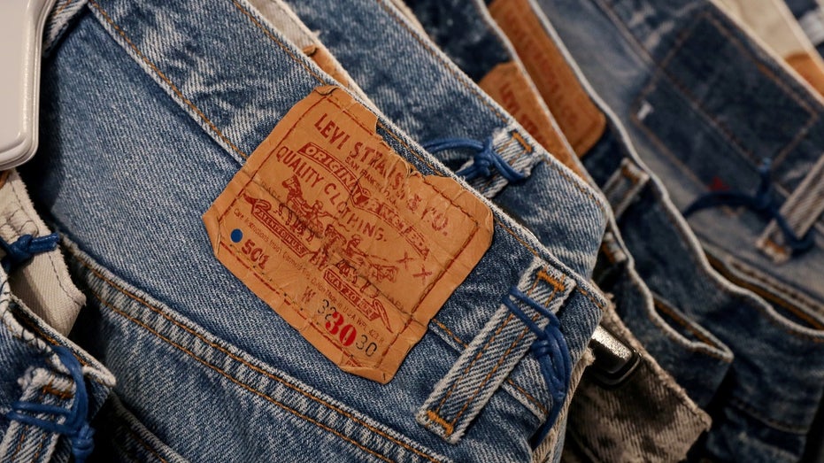 Levi's