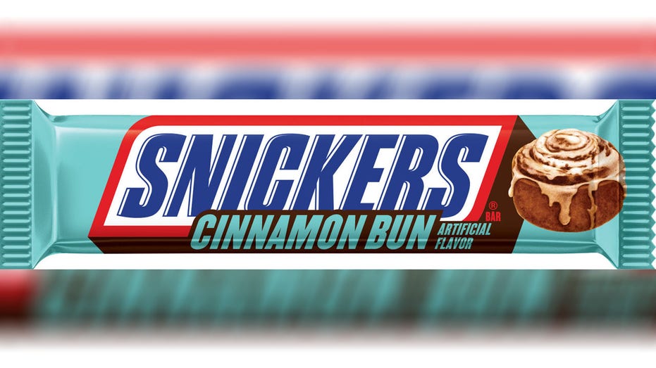 Snickers Cinnamon Bun